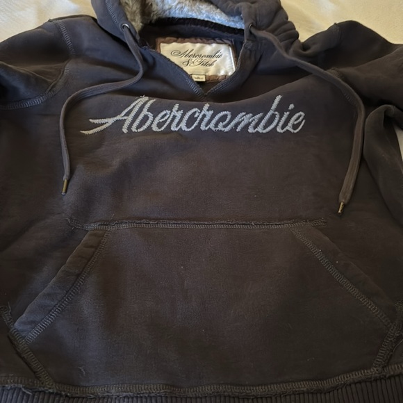 Abercrombie and Fitch women’s sweatshirt. Size L - Picture 3 of 4